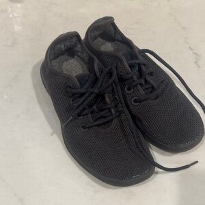 4/$20 all birds Black Casual Shoes